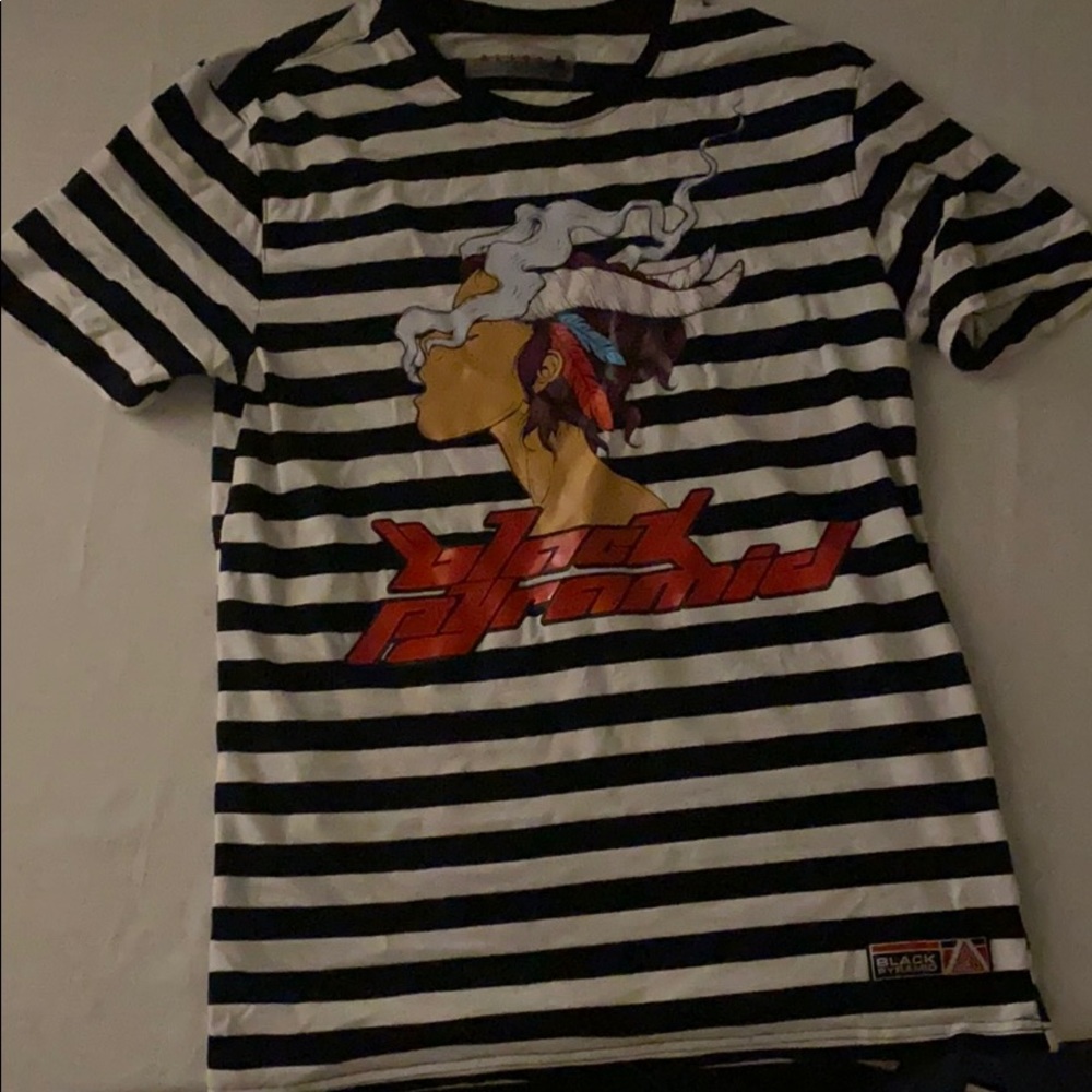 Black pyramid striped graphic tee